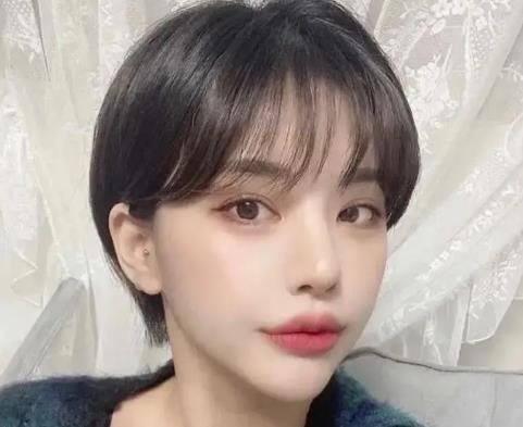 初中女生最火发型，好看还符合校规哦